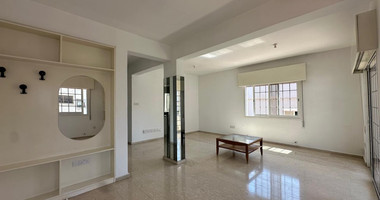 Three-Bedroom Apartment for Rent in Mesa Geitonia