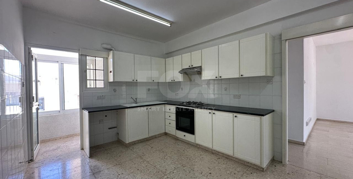 Three-Bedroom Apartment for Rent in Mesa Geitonia