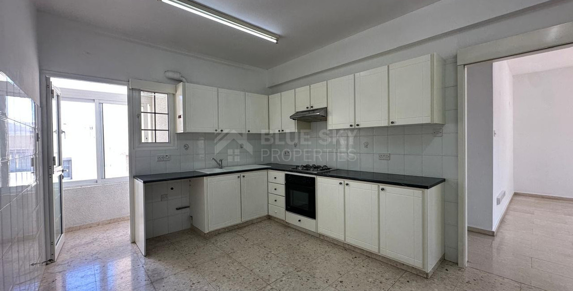 Three-Bedroom Apartment for Rent in Mesa Geitonia