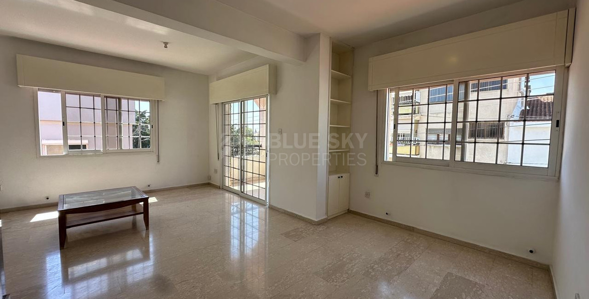 Three-Bedroom Apartment for Rent in Mesa Geitonia