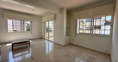 Three-Bedroom Apartment for Rent in Mesa Geitonia