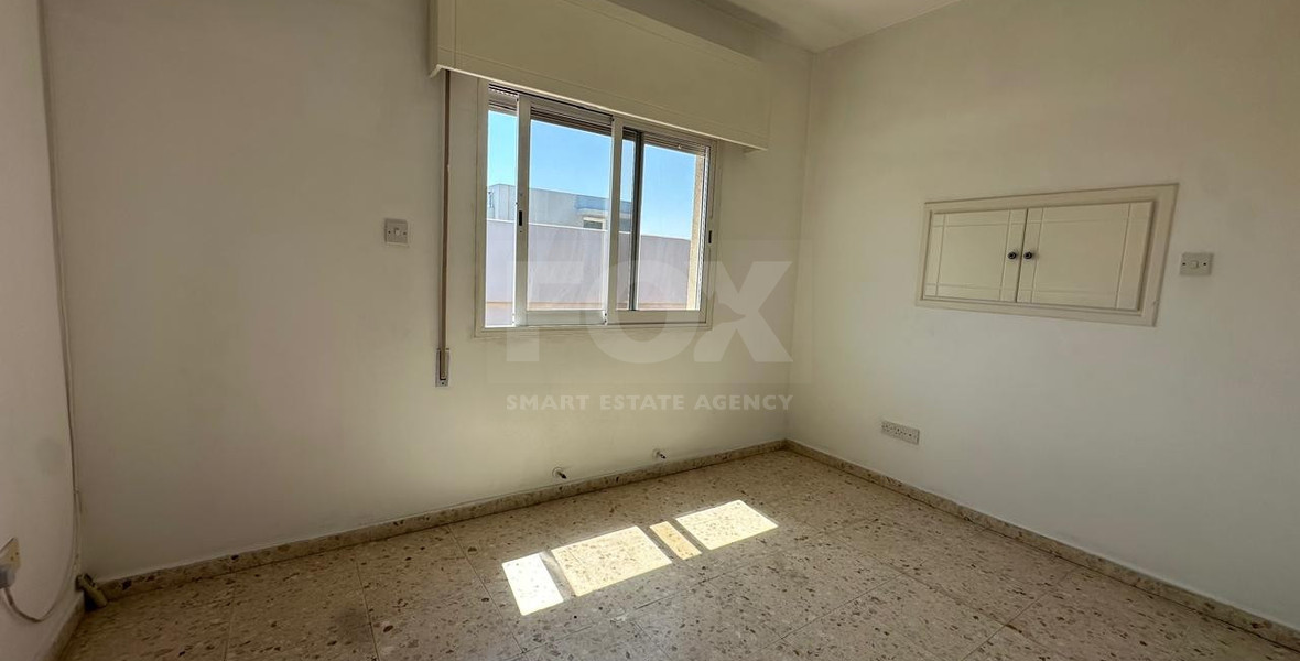 Three-Bedroom Apartment for Rent in Mesa Geitonia