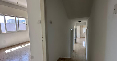 Three-Bedroom Apartment for Rent in Mesa Geitonia