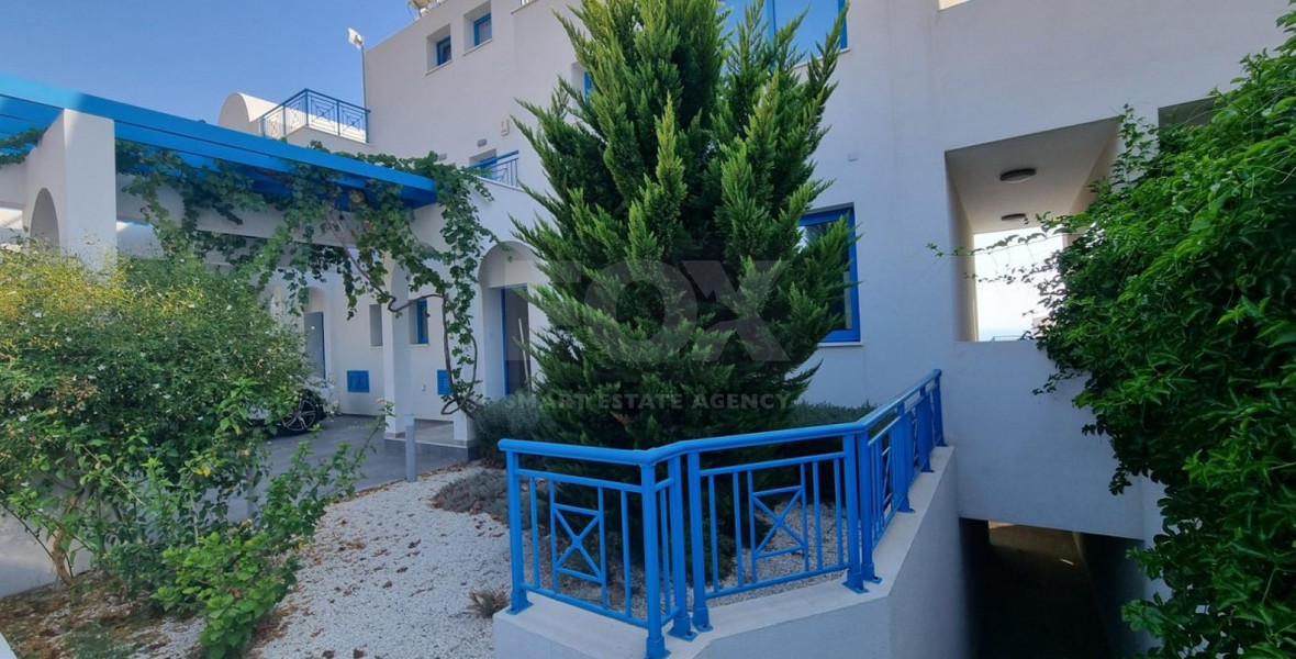 Luxury Four-Bedroom Semi-Detached Villa with Panoramic Sea Views, in Chloraka for sale