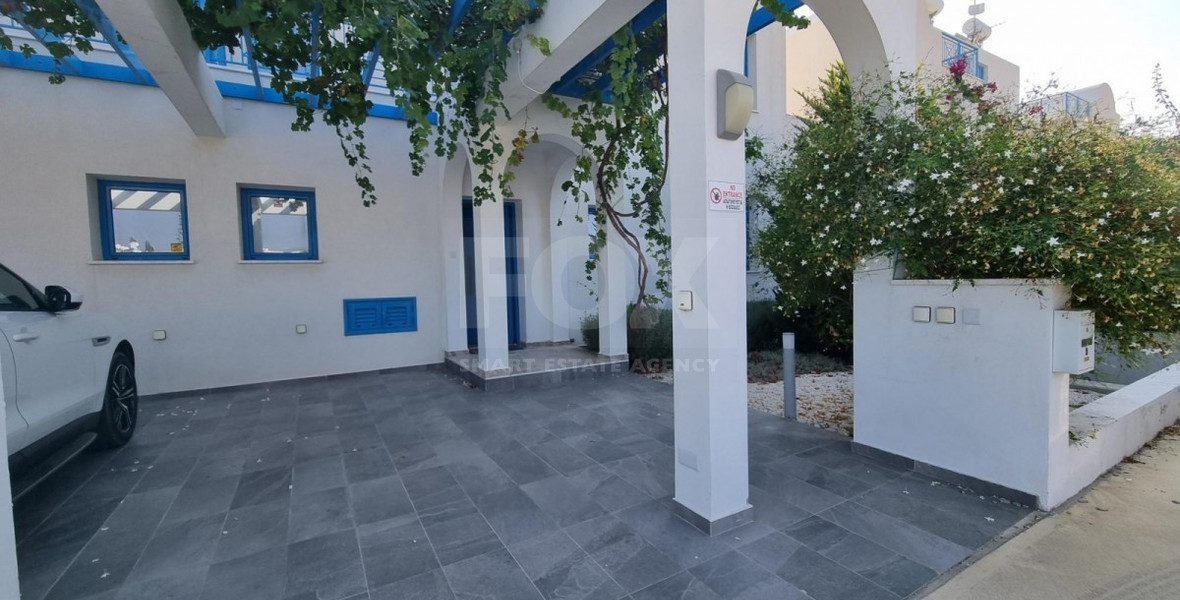 Luxury Four-Bedroom Semi-Detached Villa with Panoramic Sea Views, in Chloraka for sale