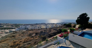 Luxury Four-Bedroom Semi-Detached Villa with Panoramic Sea Views, in Chloraka for sale