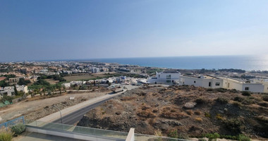 Luxury Four-Bedroom Semi-Detached Villa with Panoramic Sea Views, in Chloraka for sale