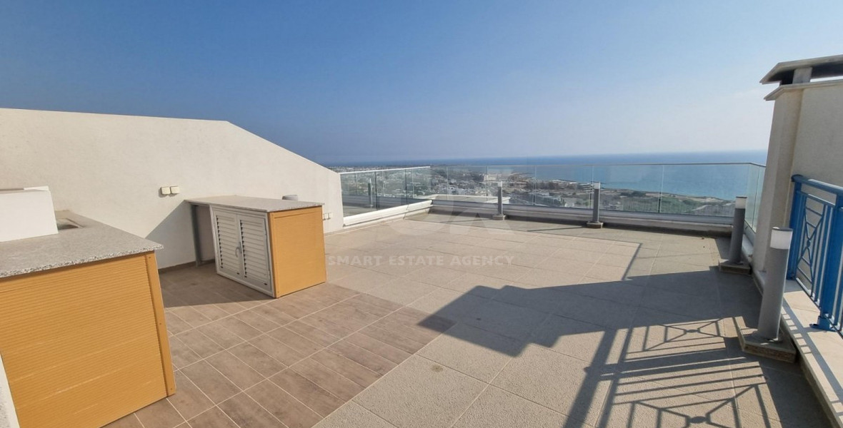 Luxury Four-Bedroom Semi-Detached Villa with Panoramic Sea Views, in Chloraka for sale