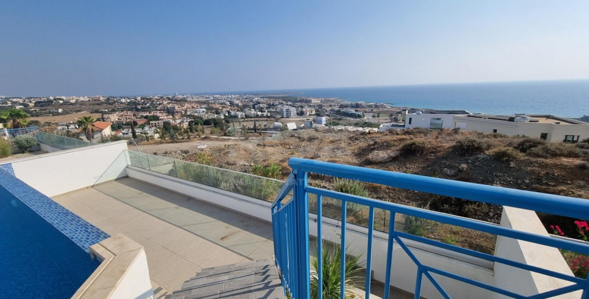 Luxury Four-Bedroom Semi-Detached Villa with Panoramic Sea Views, in Chloraka for sale