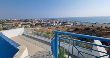 Luxury Four-Bedroom Semi-Detached Villa with Panoramic Sea Views, in Chloraka for sale