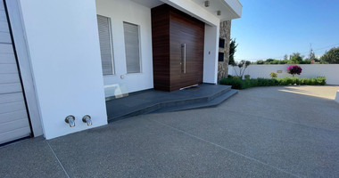 Luxury Five Bedroom Detached Villa with Private Pool for Rent in Germasogeia