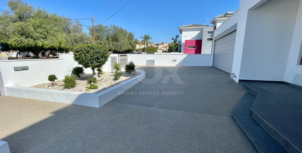 Luxury Five Bedroom Detached Villa with Private Pool for Rent in Germasogeia