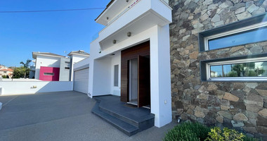 Luxury Five Bedroom Detached Villa with Private Pool for Rent in Germasogeia