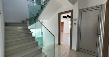 Luxury Five Bedroom Detached Villa with Private Pool for Rent in Germasogeia