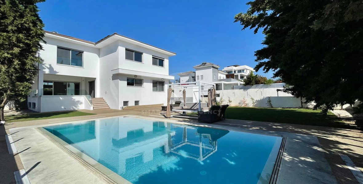 Luxury Five Bedroom Detached Villa with Private Pool for Rent in Germasogeia