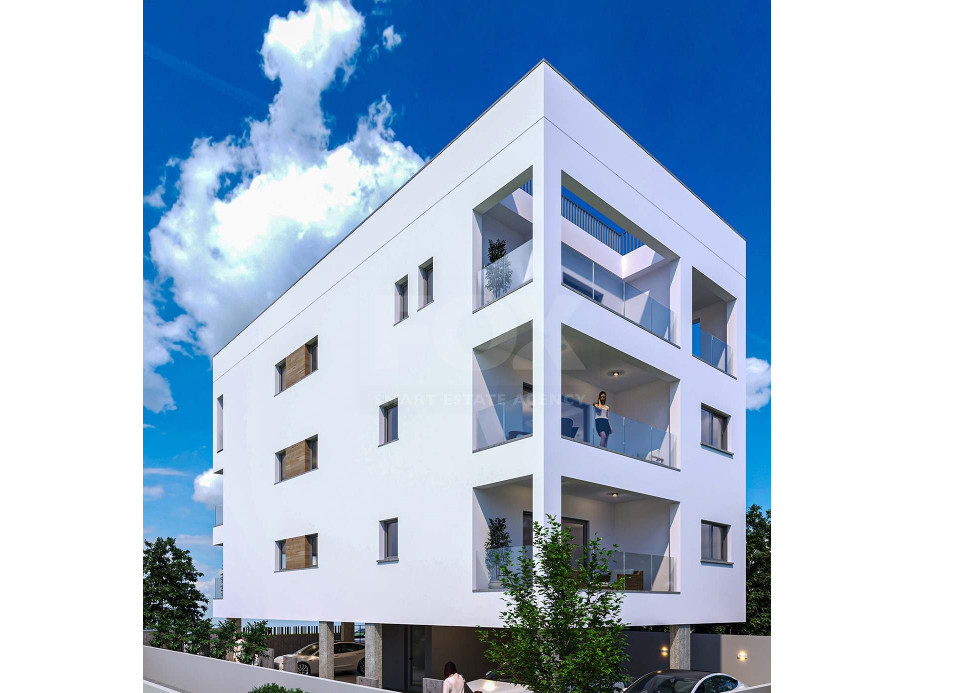 1-Bedroom Apartment with Covered Veranda in Ypsonas