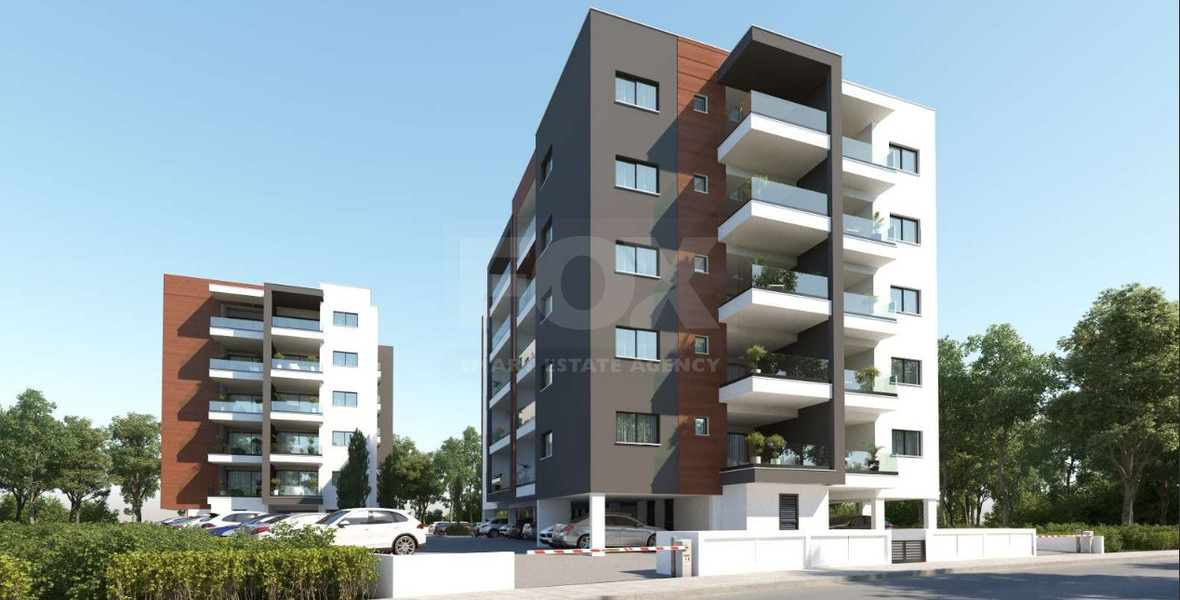 Spacious 2-Bedroom Apartment with Two Covered Verandas