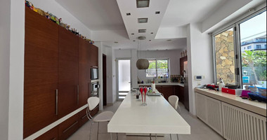 Luxury Fully Renovated House for Rent in the Town Centre