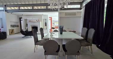 Luxury Fully Renovated House for Rent in the Town Centre