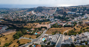 One-Bedroom Apartment for Sale in Peyia, Paphos | Communal Pool