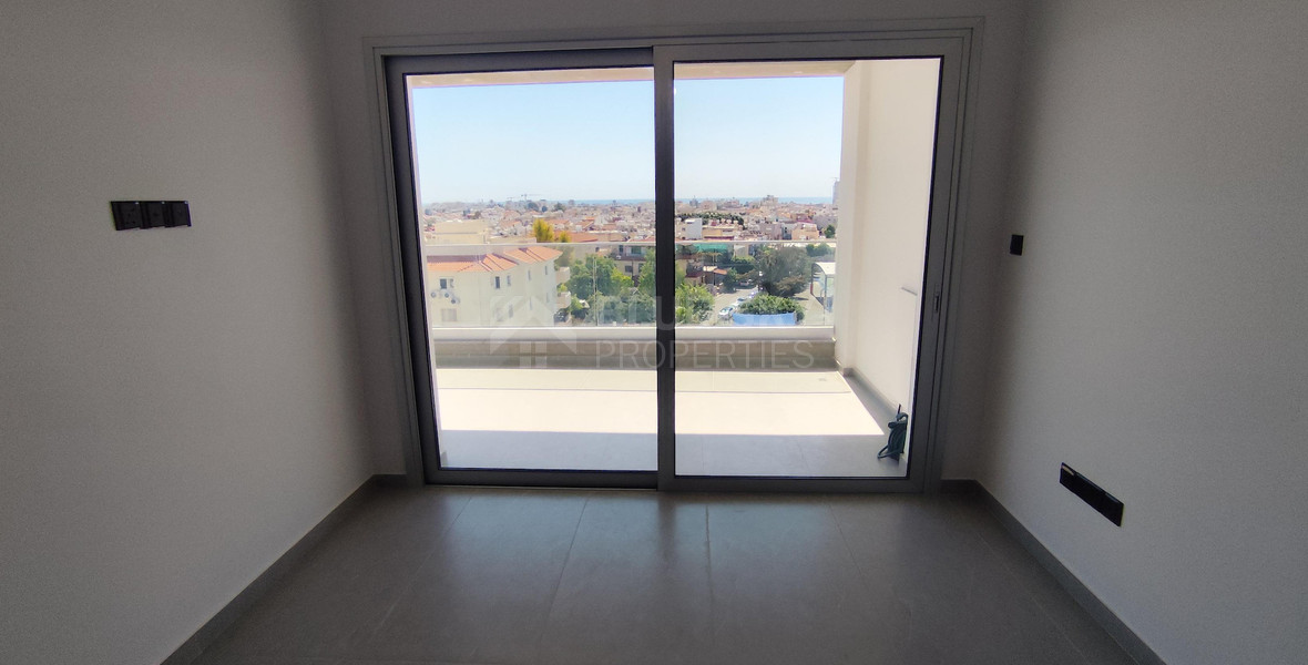 Brand-New 1-Bedroom Apartment with Sea View in Apostolos Andreas