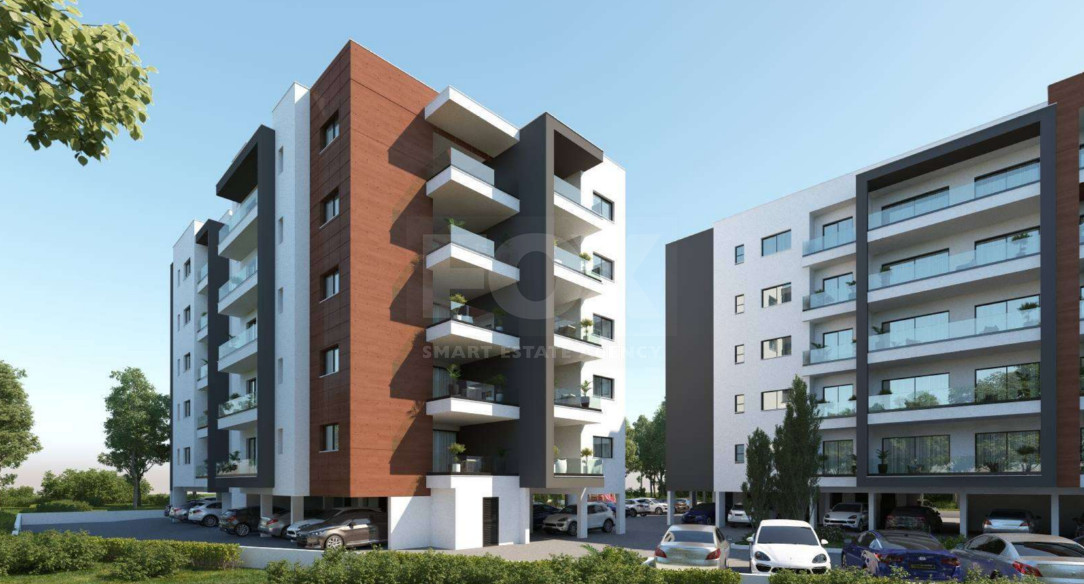 Bright 2-Bedroom Apartment with Two Covered Verandas