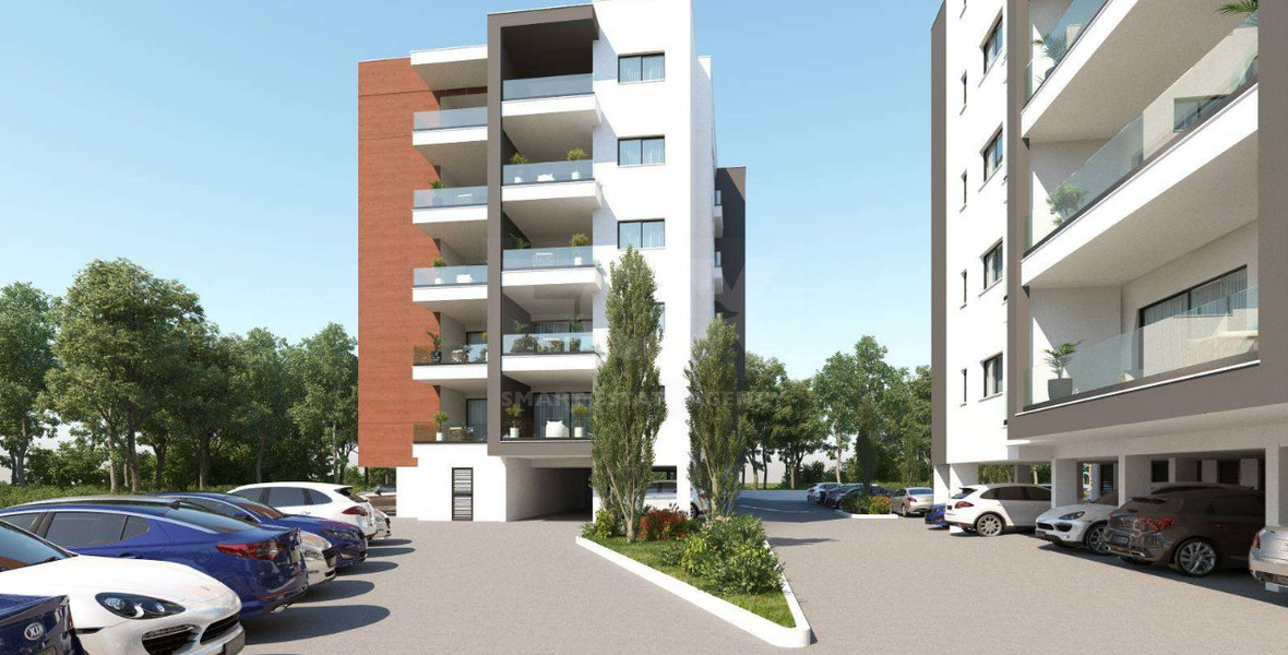 Bright 2-Bedroom Apartment with Two Covered Verandas