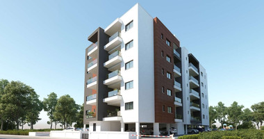 Bright 2-Bedroom Apartment with Two Covered Verandas