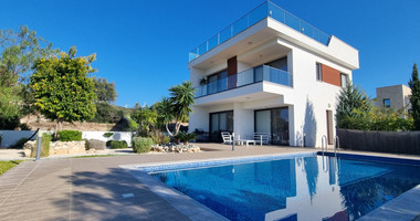 Three Bedroom Villa with Private Pool and Sea Views in Kouklia, Paphos, for sale