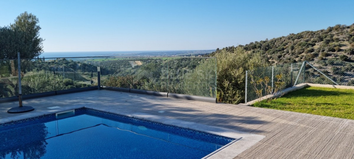 Two bedroom luxury villa in Veus Rock area , in Kouklia, for sale