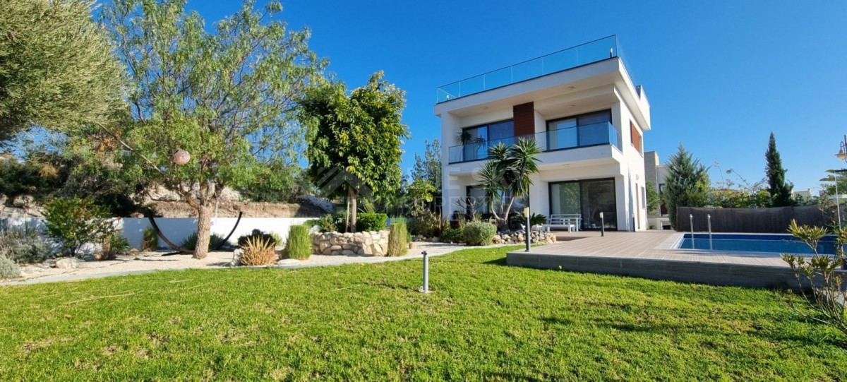 Two bedroom luxury villa in Veus Rock area , in Kouklia, for sale