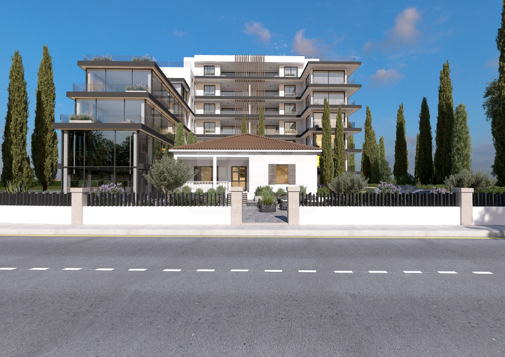 Two bedroom apartment on third floor in Paphos Center for sale
