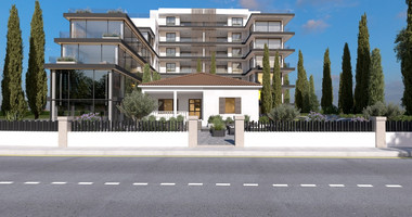 Two bedroom apartment on third floor in Paphos Center for sale