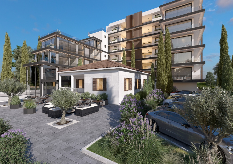 Two bedroom apartment on third floor in Paphos Center for sale