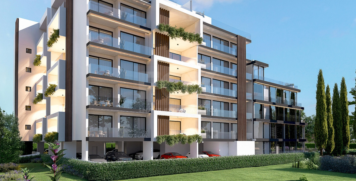 Two bedroom apartment on third floor in Paphos Center for sale
