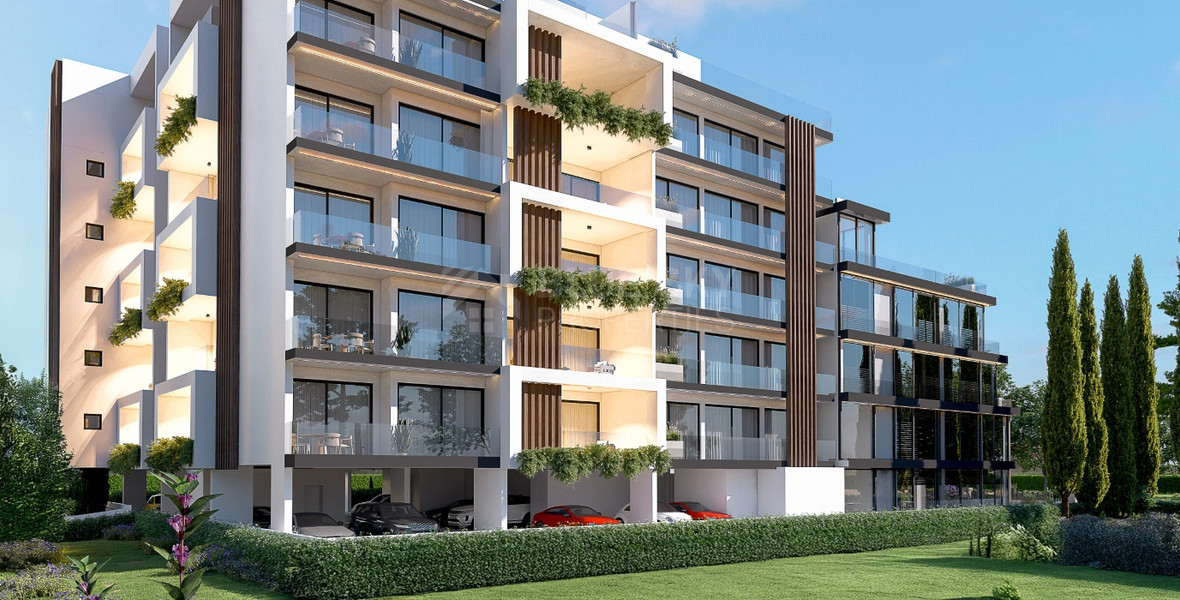 Two bedroom apartment on third floor in Paphos Center for sale