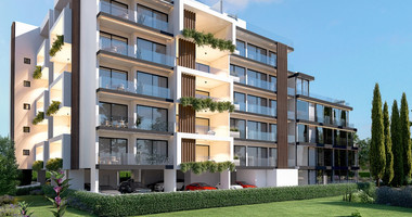 Two bedroom apartment on third floor in Paphos Center for sale