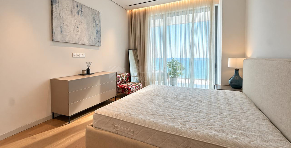 Luxury One-Bedroom Seafront Apartment for Rent – Trilogy, West Tower