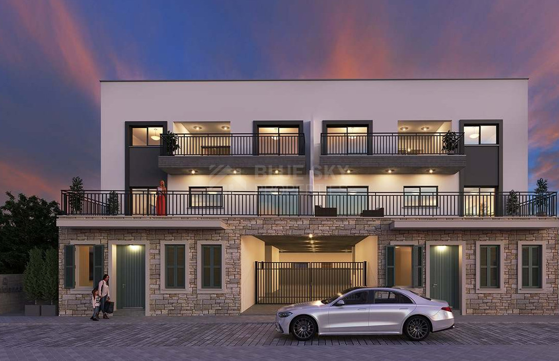 1-Bedroom Apartment with Spacious Outdoor Areas in Kato Polemidia