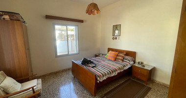 For Rent a Furnished Three Bedroom Bungalow in Pafos