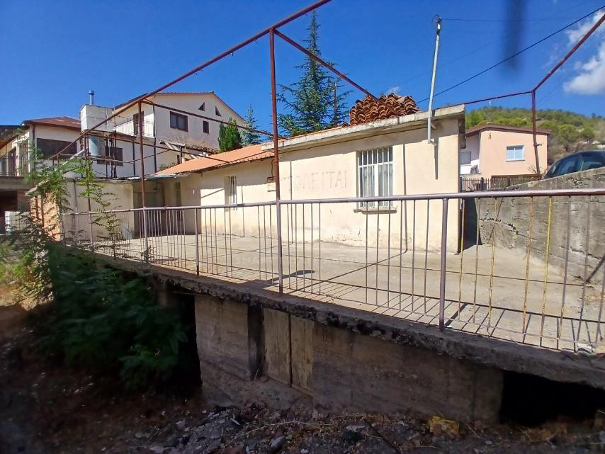 For Sale House with 3 Bedrooms and Country View in Agros