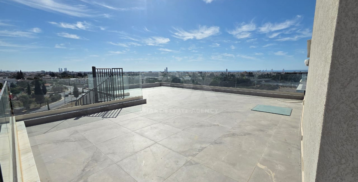 Brand new Two bedroom penthouse with Roof Garden for rent in Kato Polemidia