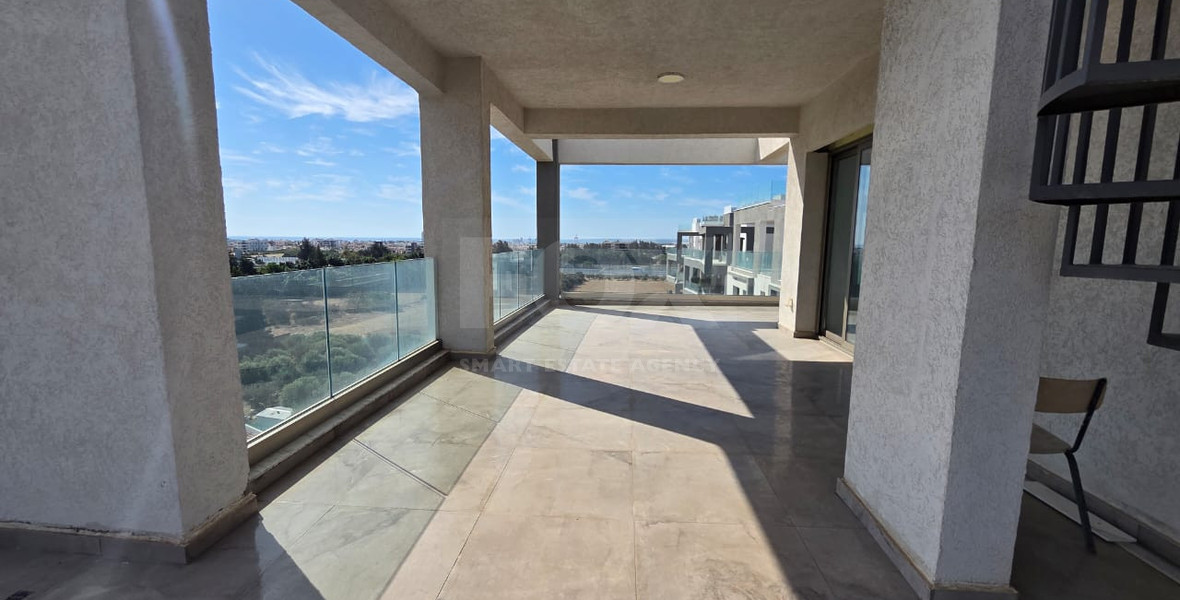 Brand new Two bedroom penthouse with Roof Garden for rent in Kato Polemidia