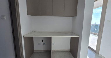Brand new Two bedroom penthouse with Roof Garden for rent in Kato Polemidia