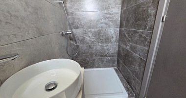 Brand new Two bedroom penthouse with Roof Garden for rent in Kato Polemidia