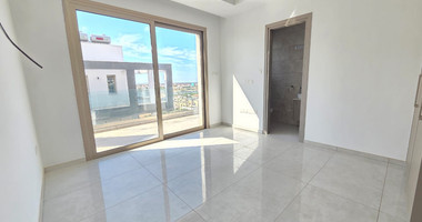 Brand new Two bedroom penthouse with Roof Garden for rent in Kato Polemidia
