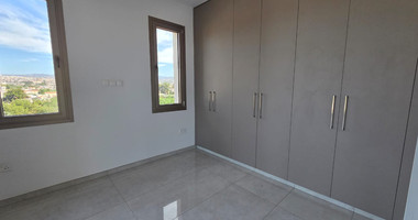 Brand new Two bedroom penthouse with Roof Garden for rent in Kato Polemidia