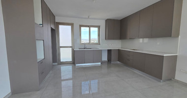 Brand new Two bedroom penthouse with Roof Garden for rent in Kato Polemidia
