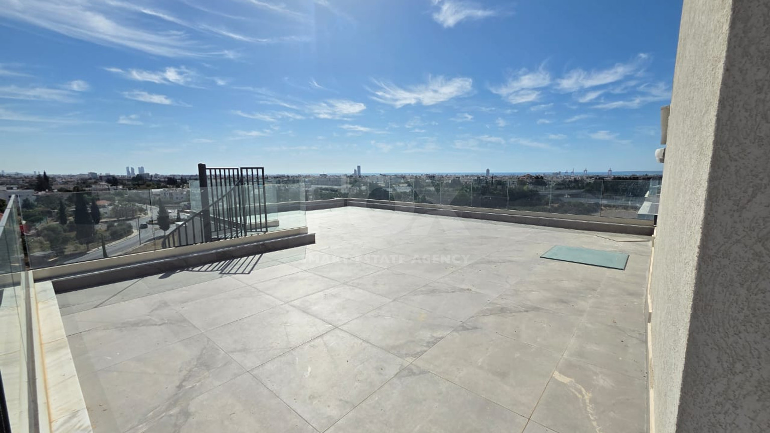 Brand new Two bedroom penthouse with Roof Garden for rent in Kato Polemidia