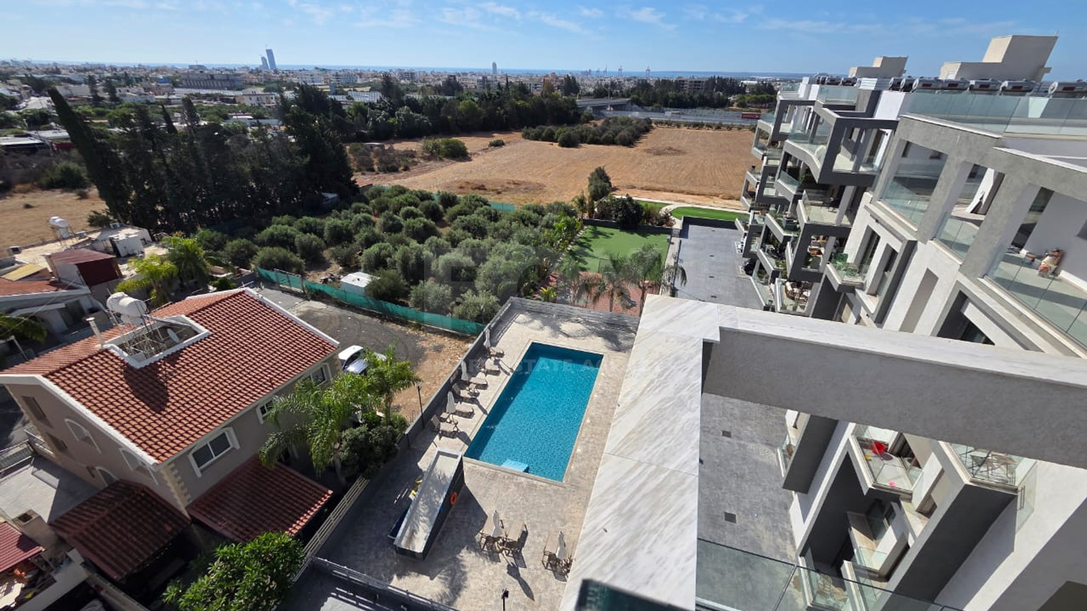 Brand new Two bedroom penthouse with Roof Garden for rent in Kato Polemidia